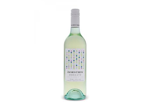 product image for Jacob's Creek Classic Moscato 750ml